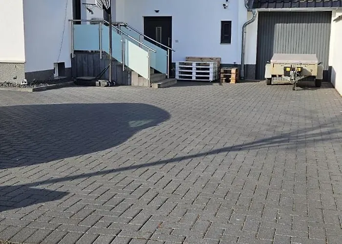 Moderne Mit Orientalischem Flair Und Top-lage Naeher Bonn Apartment