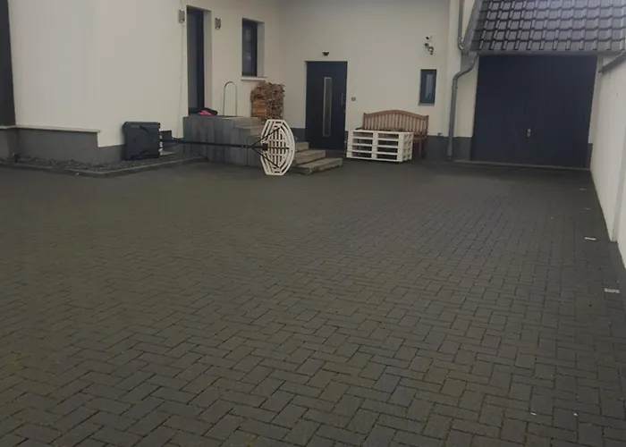 Moderne Mit Orientalischem Flair Und Top-lage Naeher Bonn Apartment Meckenheim (North Rhine-Westphalia)